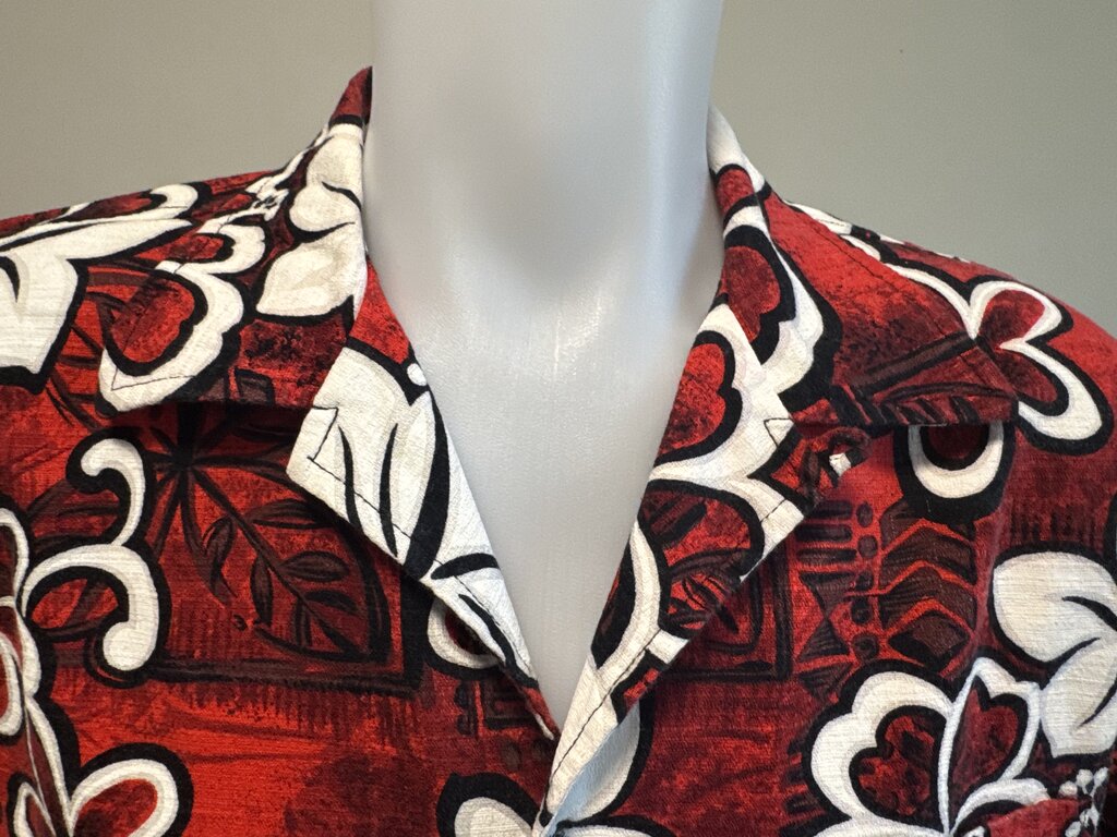 1980s Red Barkcloth Floral Shirt – White & Black Hibiscus on Crimson Ground (M)