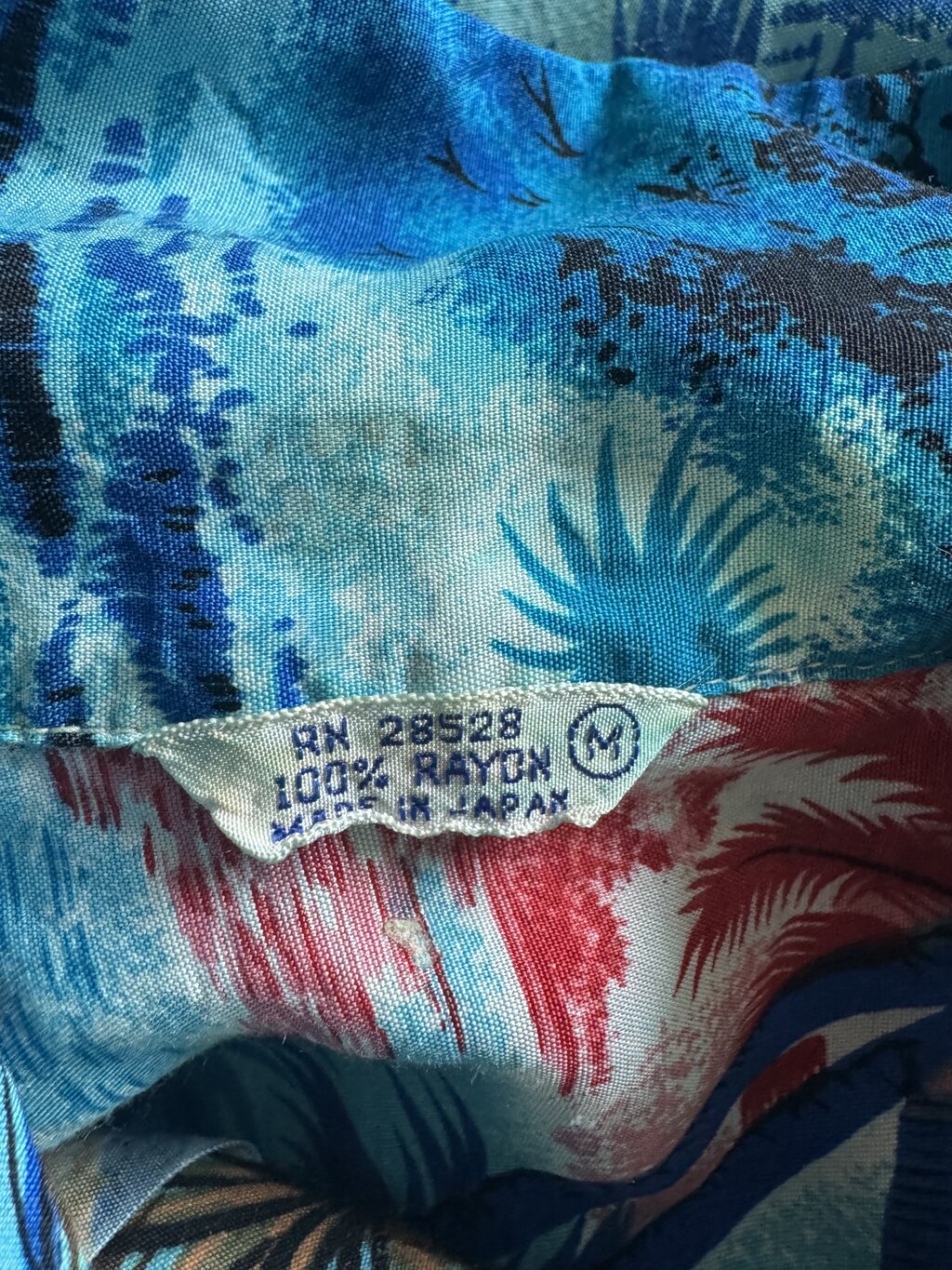 Made in Japan Rayon Shirt – Sailing Lagoon Scene with Hula Dancers (M)