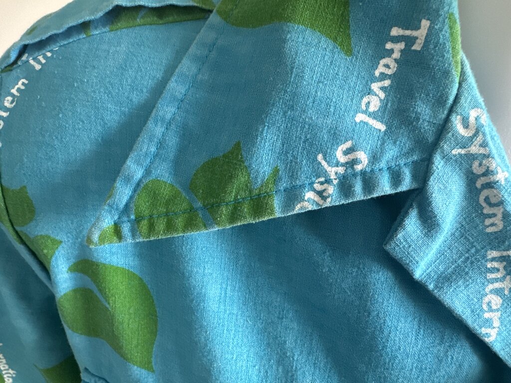 1950s Hukilau Fashions Four-Pocket Barkcloth Shirt – Blue Tropics with Military Edge