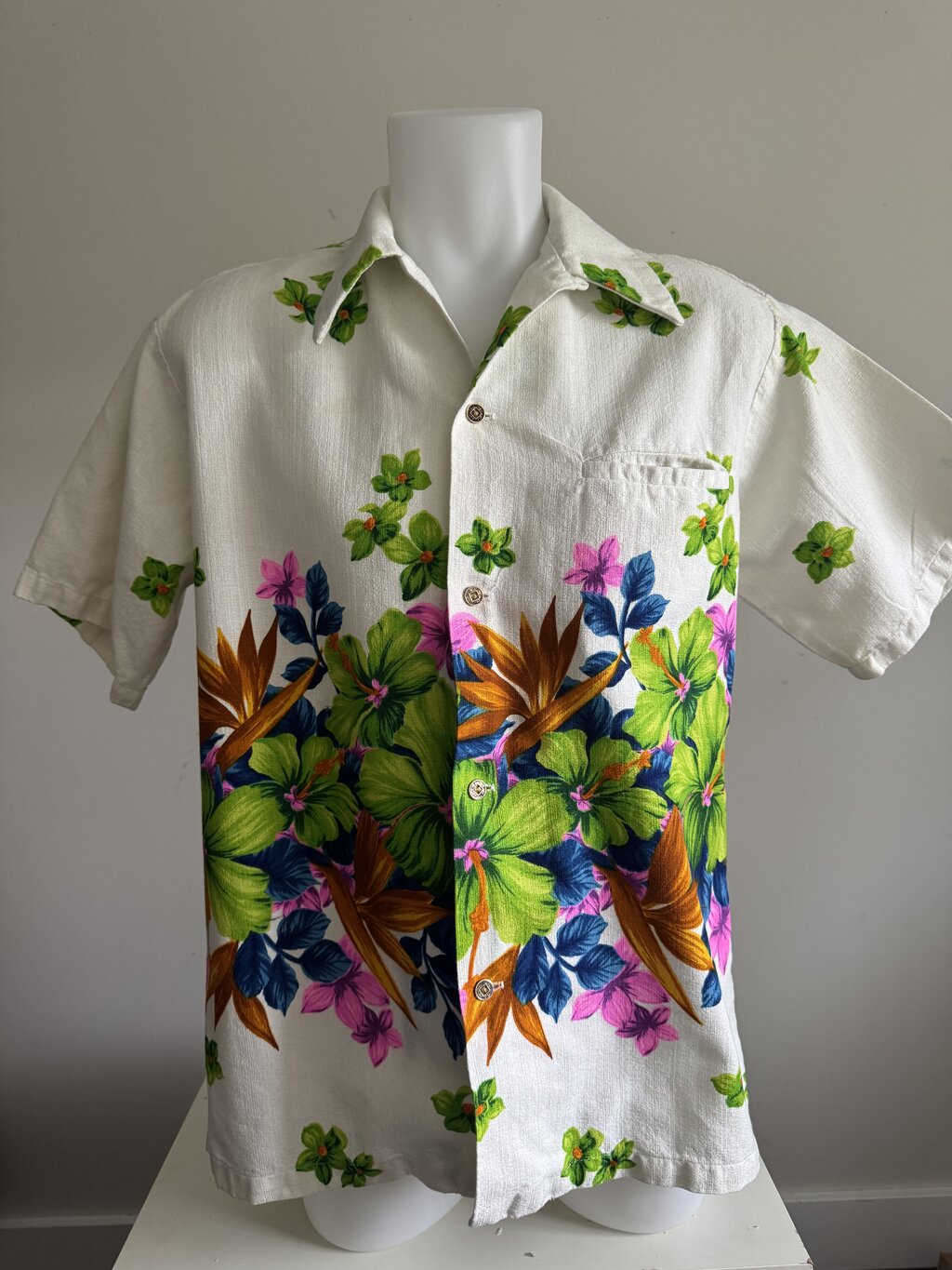 Richard Douglas 1960s Barkcloth Aloha Shirt – Bold Tropical Florals on Cream Ground