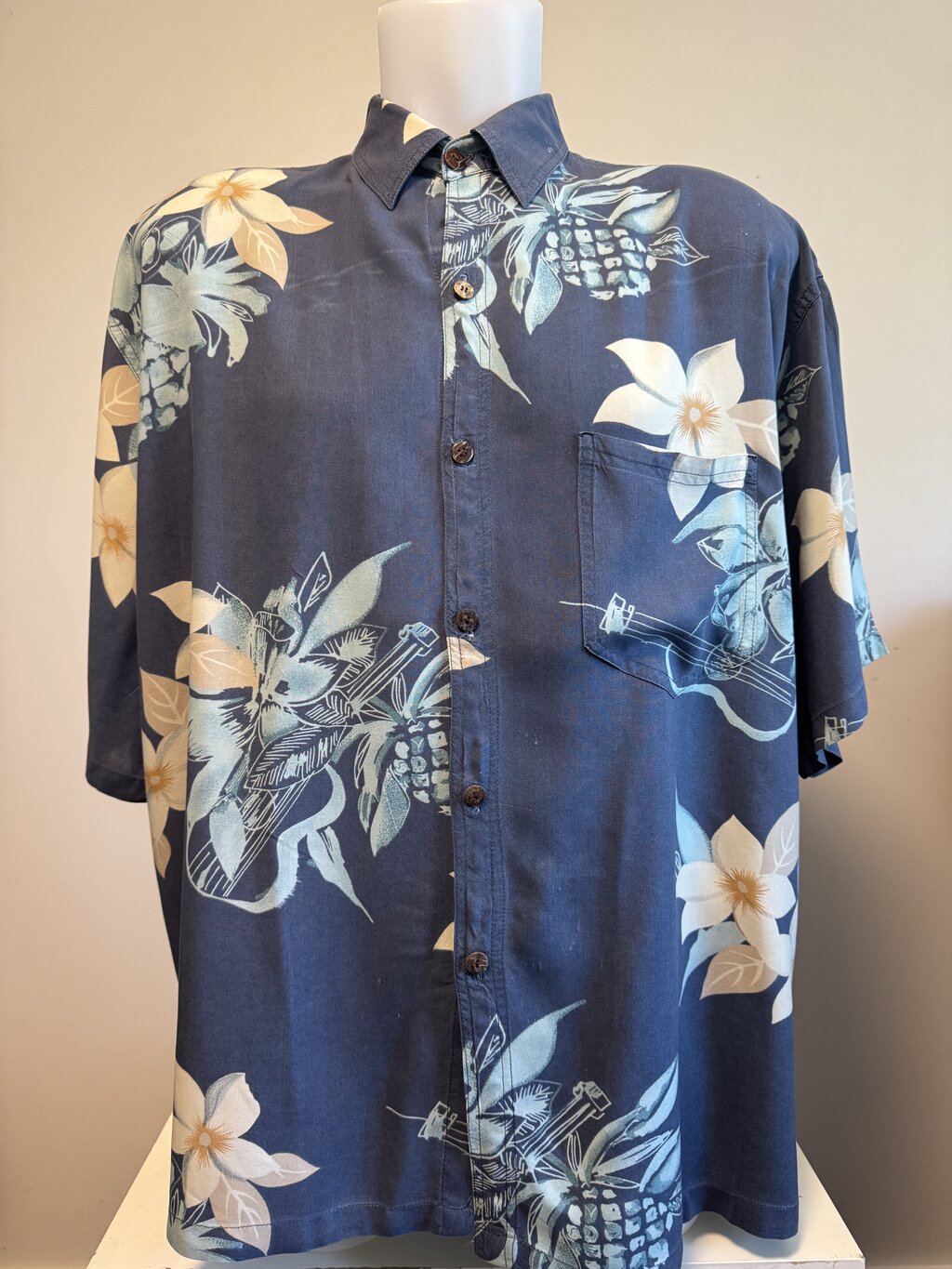 1990s Hibiscus Collection Floral & Tropical Fruits Shirt – Navy/Beige (XL)