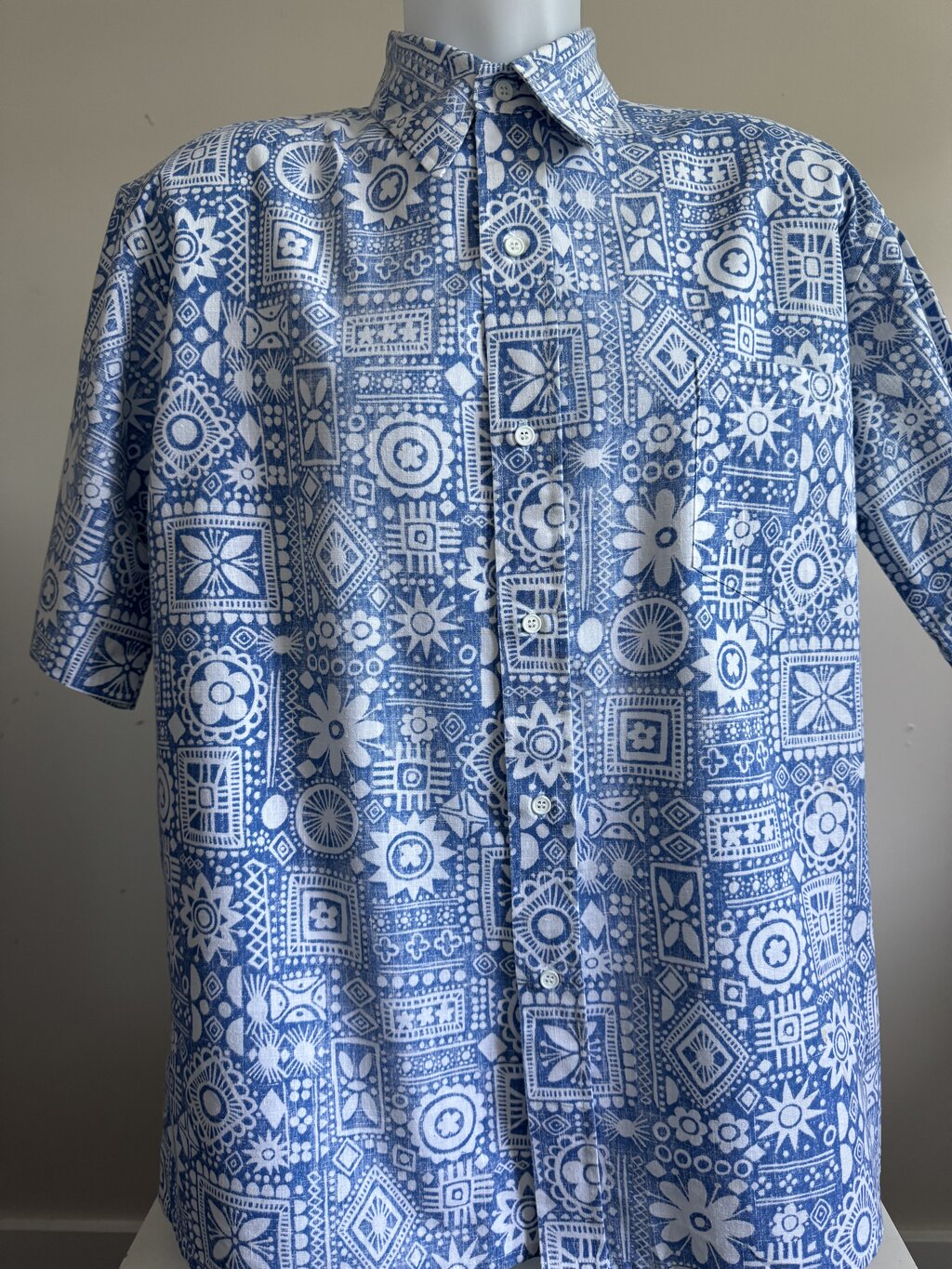 Late 1970s to Early 1980s - Reyn Spooner Inside-Out Polynesian Block Print – XL Reverse Print Classic