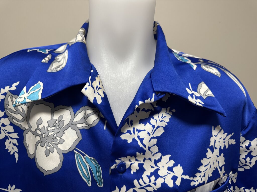 1970s Sears Hawaii Royal Floral Shirt – Cobalt Blue & Silver Blossoms (3XL)