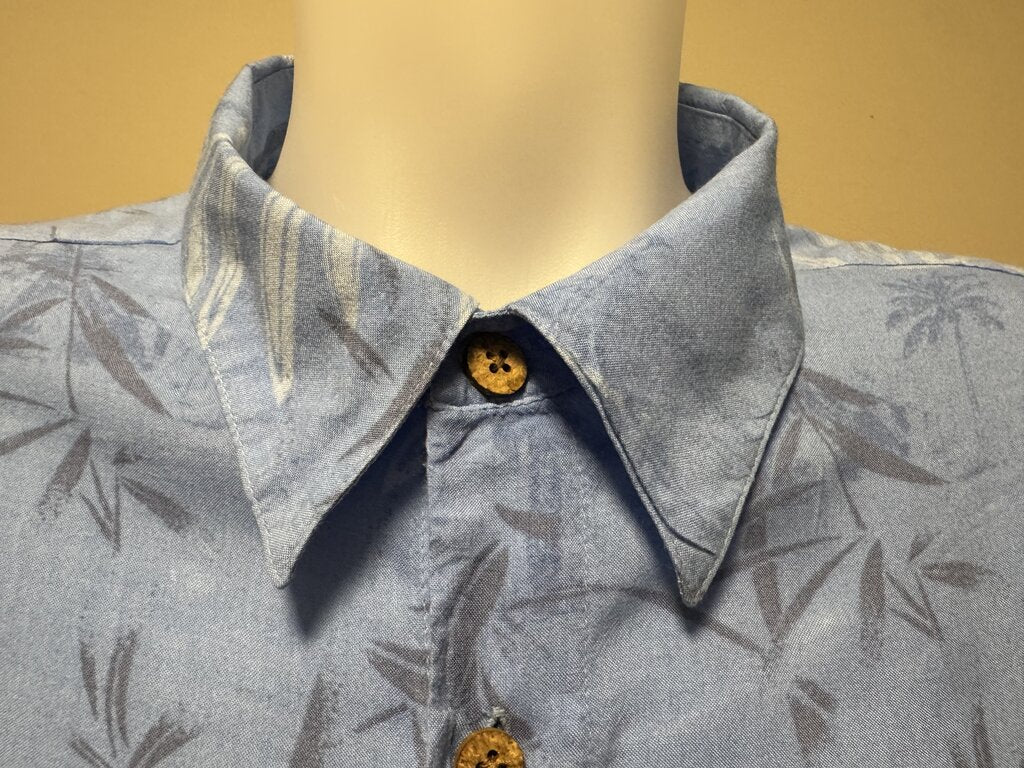 2000s Puritan Palm Leaf & Bamboo Shadow Print Shirt – Light Blue (2XL)