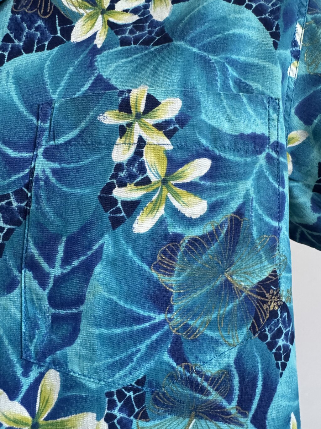 1970s - Island Casuals Plumeria & Taro Leaf Barkcloth Shirt – Waikīkī Label