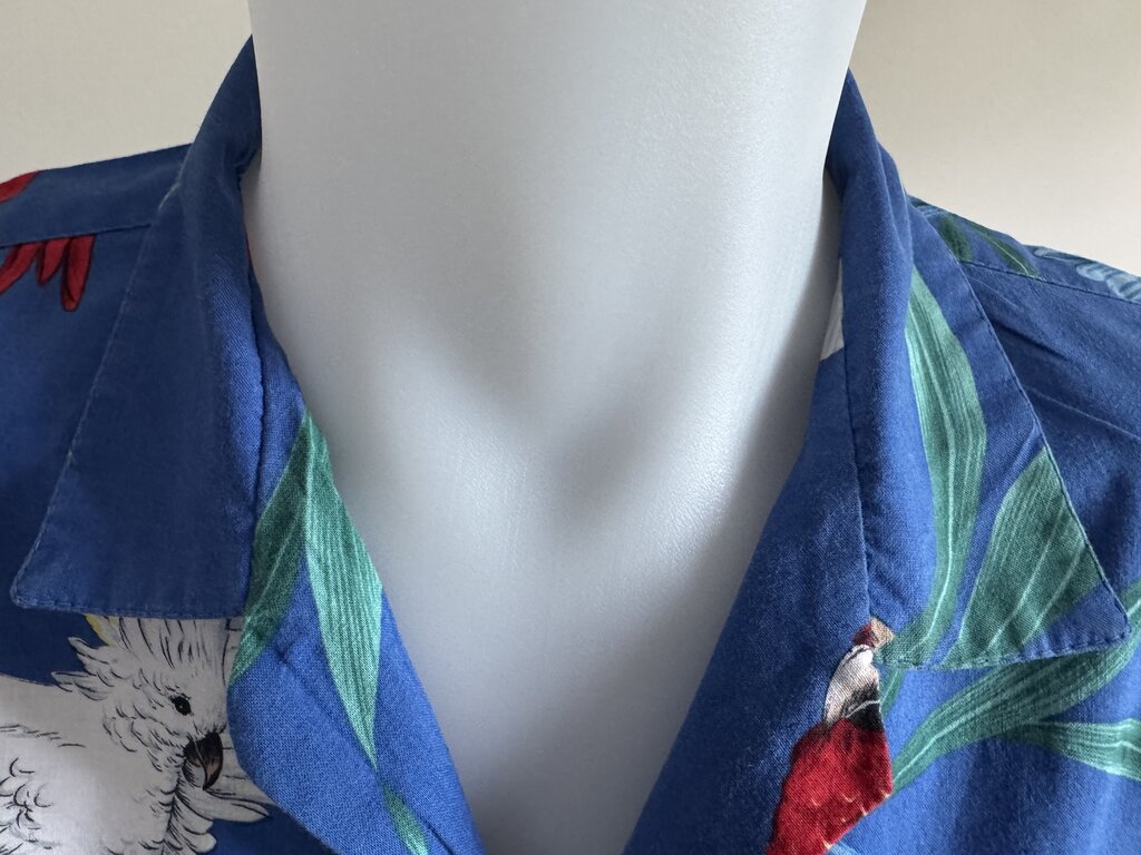 Rare 1980s Paradise Found “Macaws & Cockatoos” Wildlife Shirt – USA Made