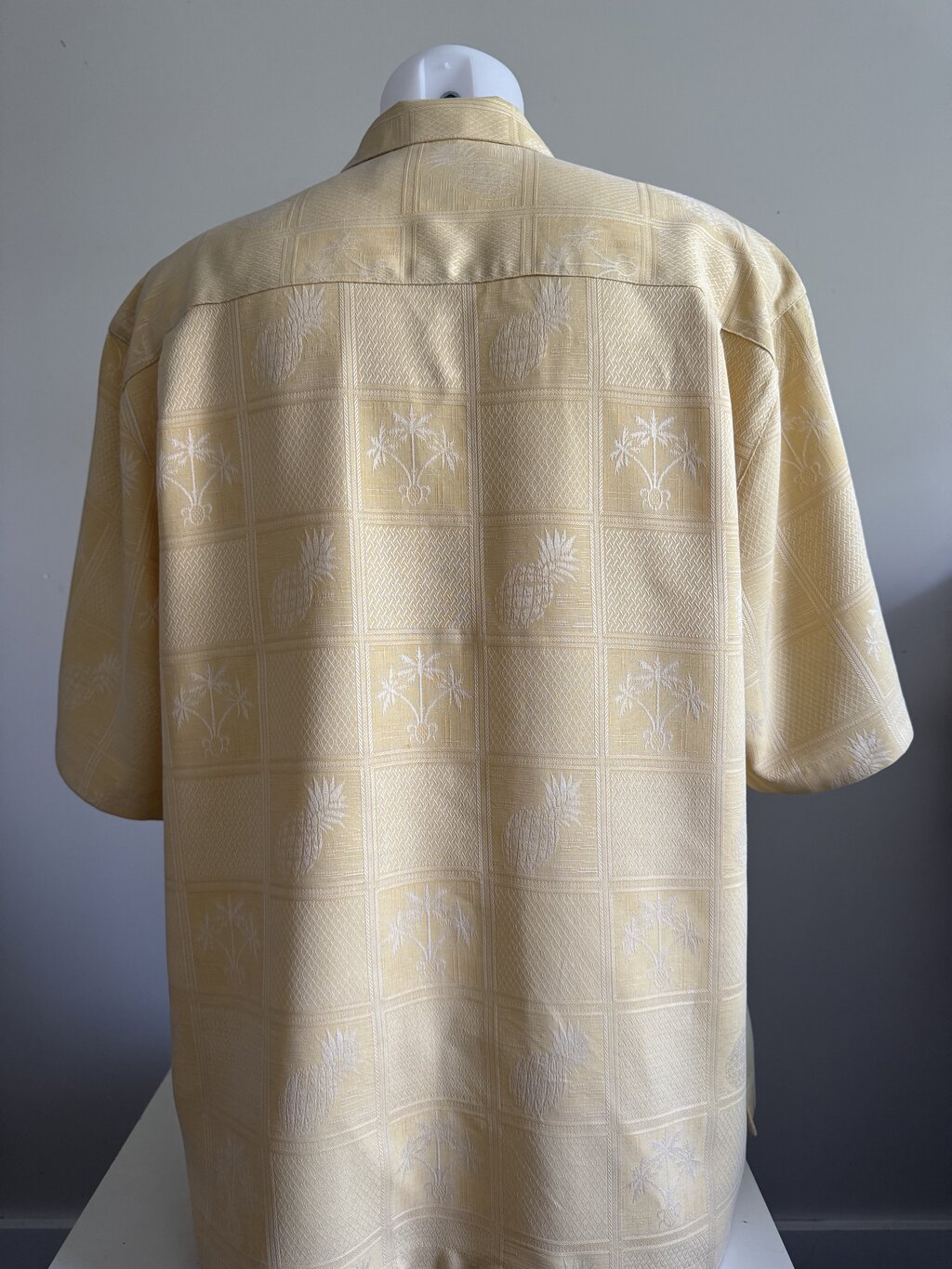 2000s Jamaica Jaxx Tropical Fruits Jacquard Shirt – Beige (L)