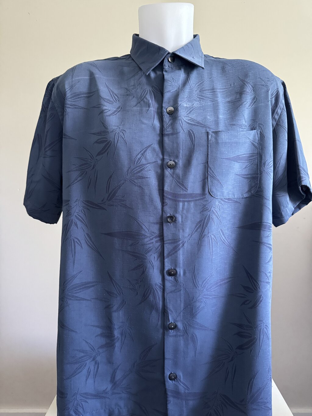 2000s Van Heusen Tonal Bamboo Pattern Shirt – Blue (L)
