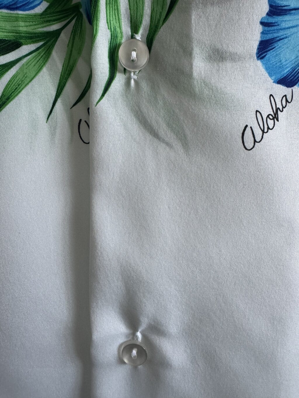 1980s - Royal Creations XL Vintage Aloha Shirt – Blue Hibiscus & Palm on White Polyester