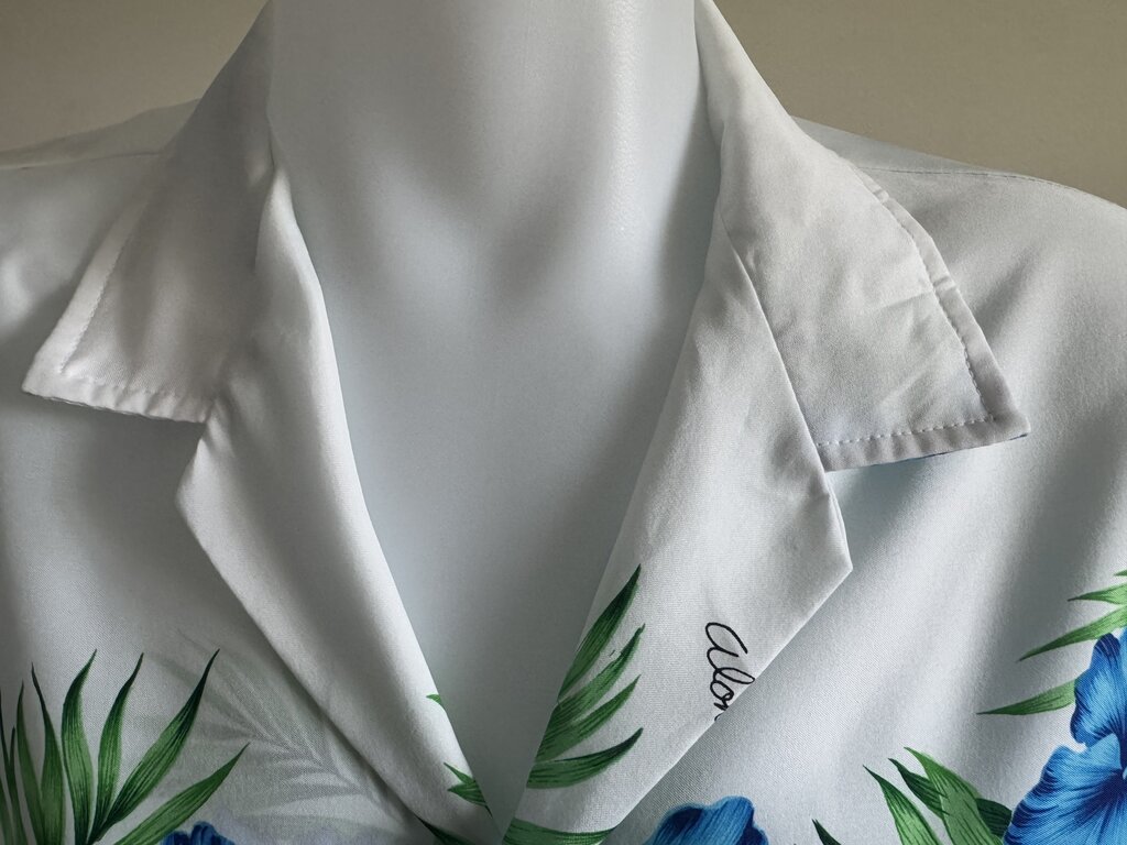 1980s - Royal Creations XL Vintage Aloha Shirt – Blue Hibiscus & Palm on White Polyester