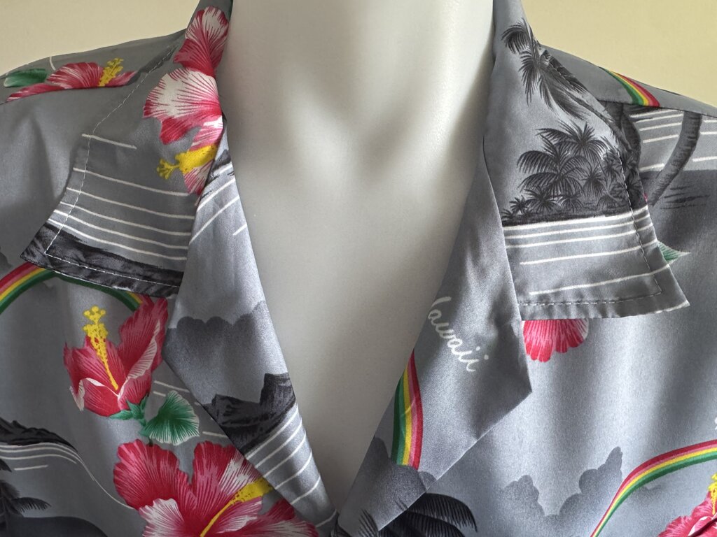 1990s–early 2000s - Winnie Fashion Vintage Hawaiian Shirt – Sailing Rainbows & Hibiscus on Silky Grey (2XL)
