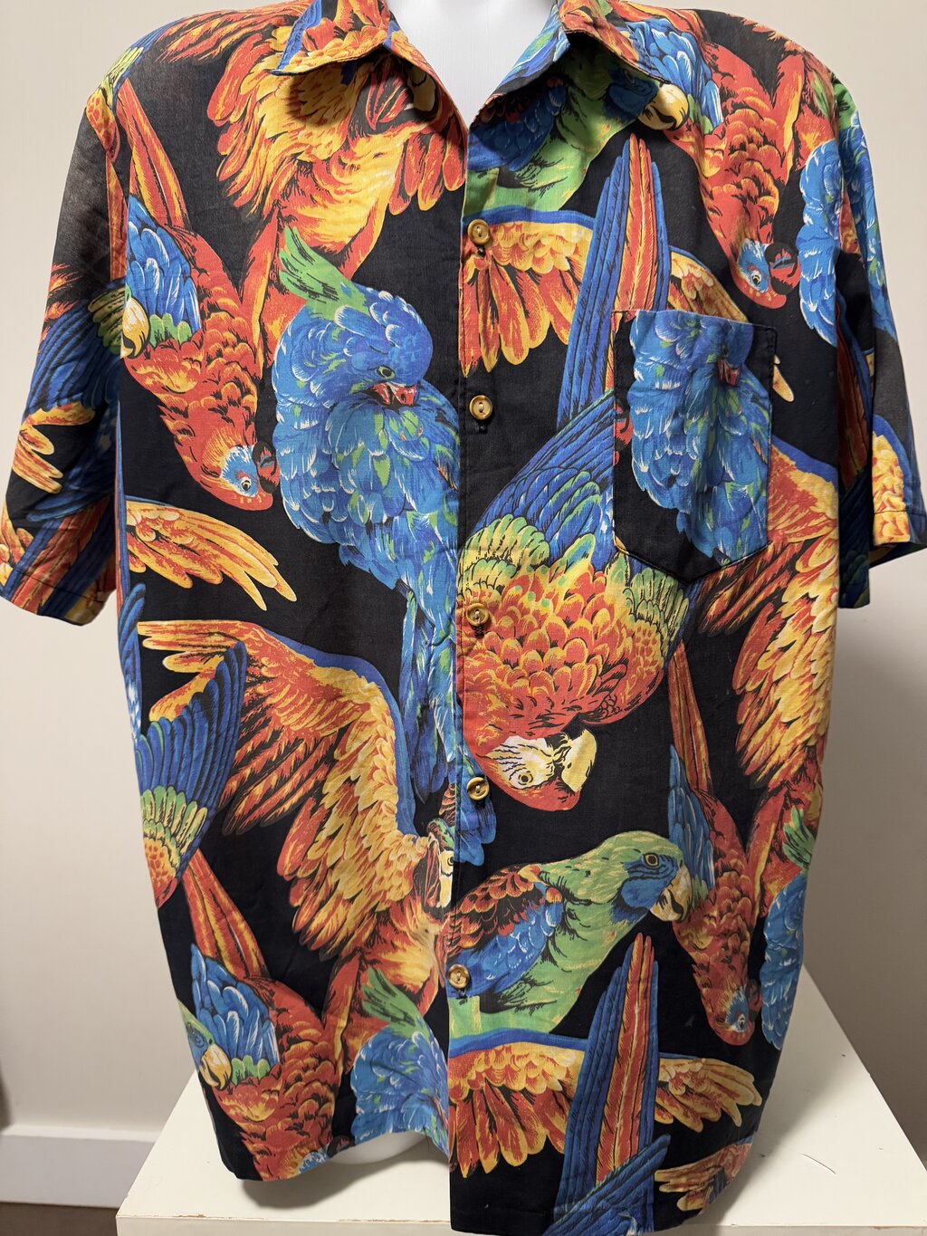 1990s - Macaw Madness – Dare USA Allover Parrot Print (L)