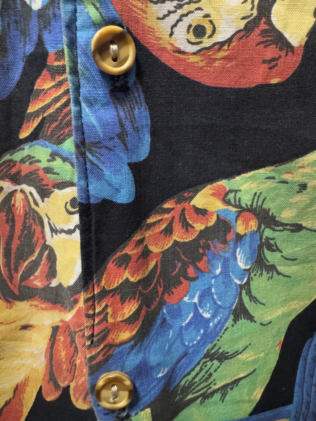1990s - Macaw Madness – Dare USA Allover Parrot Print (L)