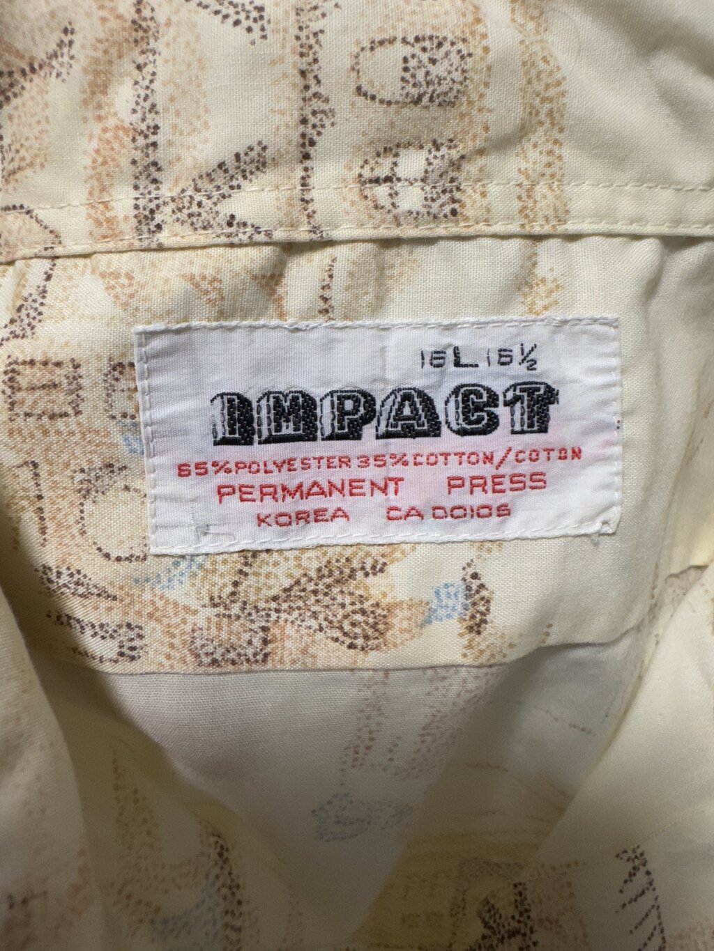 1960s–early 1970s - Impact Korean-Made Scenic Shirt – Soft Beige Storybook Scene (L)