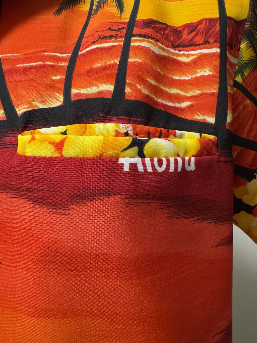 1980s–1990s - Royal Princess Sunset Aloha Shirt – Small