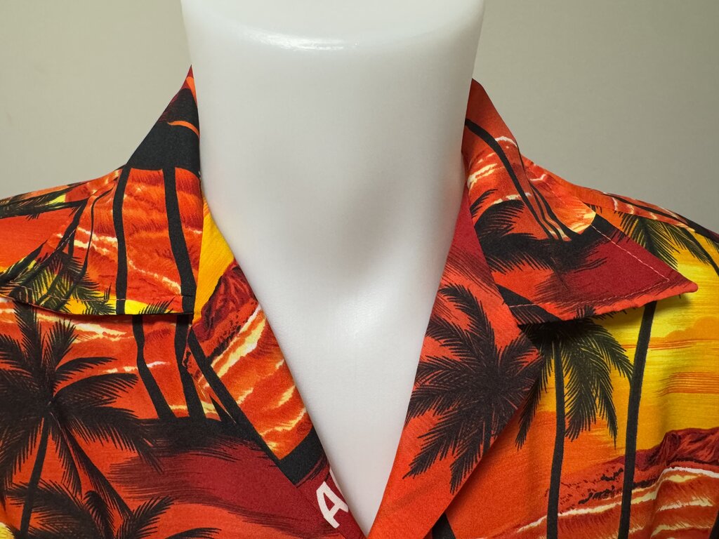 1980s–1990s - Royal Princess Sunset Aloha Shirt – Small