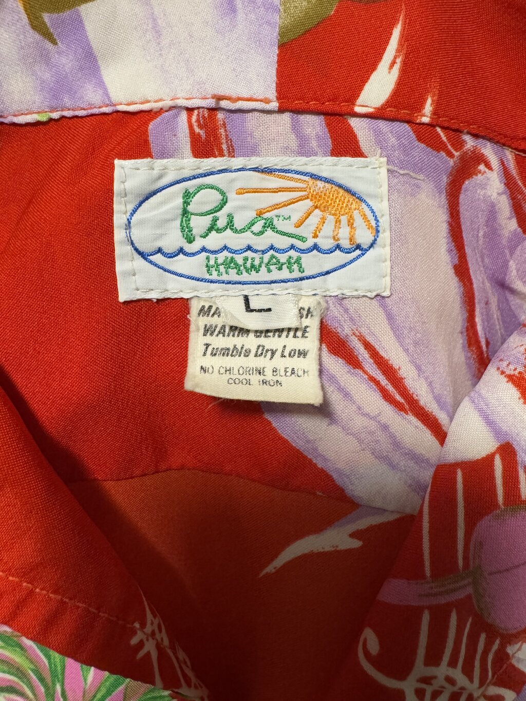 1980s–1990s - Pua Hawaii Red Sunset Shirt with Musical Motif & Scenic Landscape – Size L