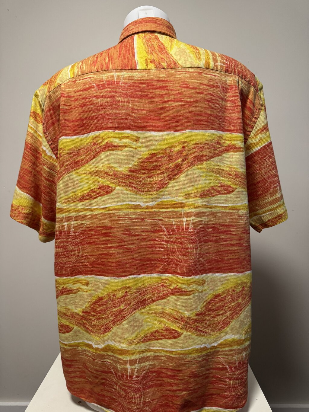Late 1990s Victor Emmanuel Abstract Wave Rayon (L)