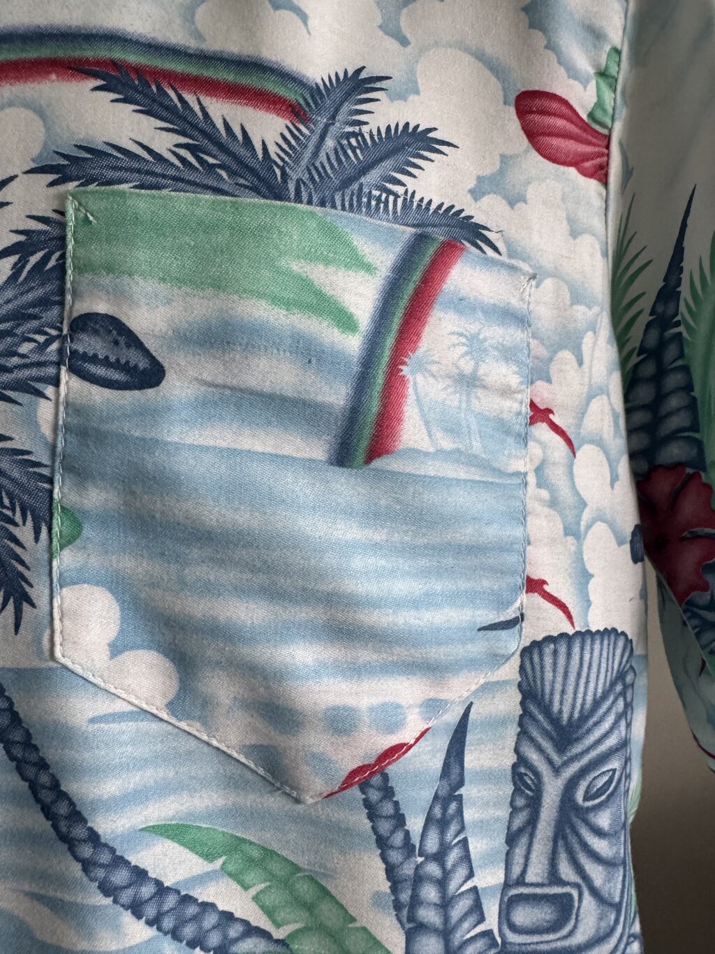 Hang Ten 1960s Ocean Vista Shirt – Large – Tiki, Rainbows & Shells