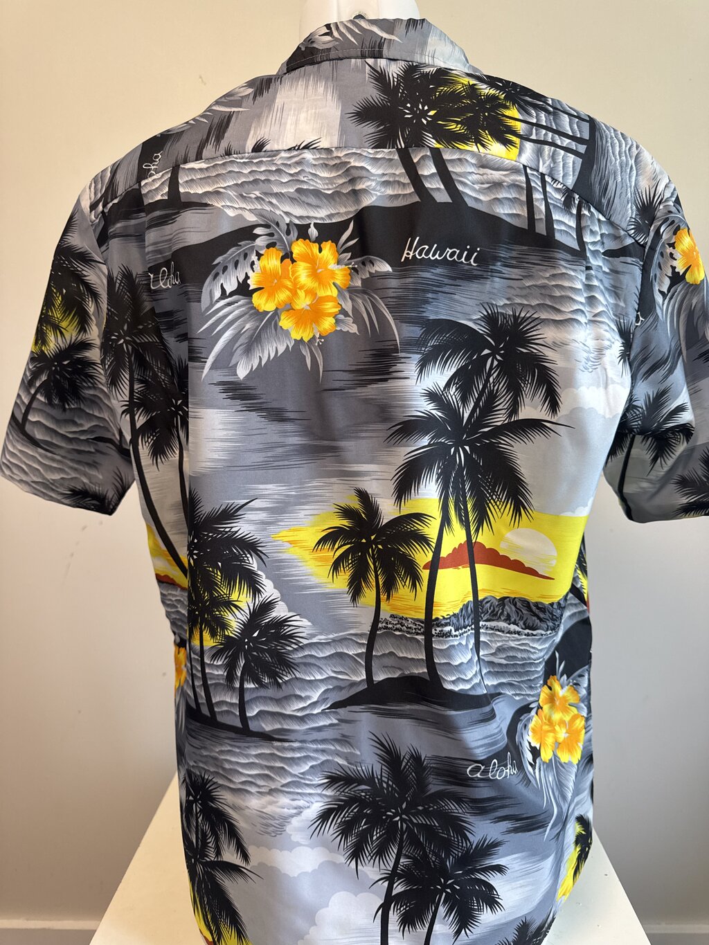 1990s - Royal Creations Sunset Seascape Shirt – Black & Yellow Silky Poly, Size L