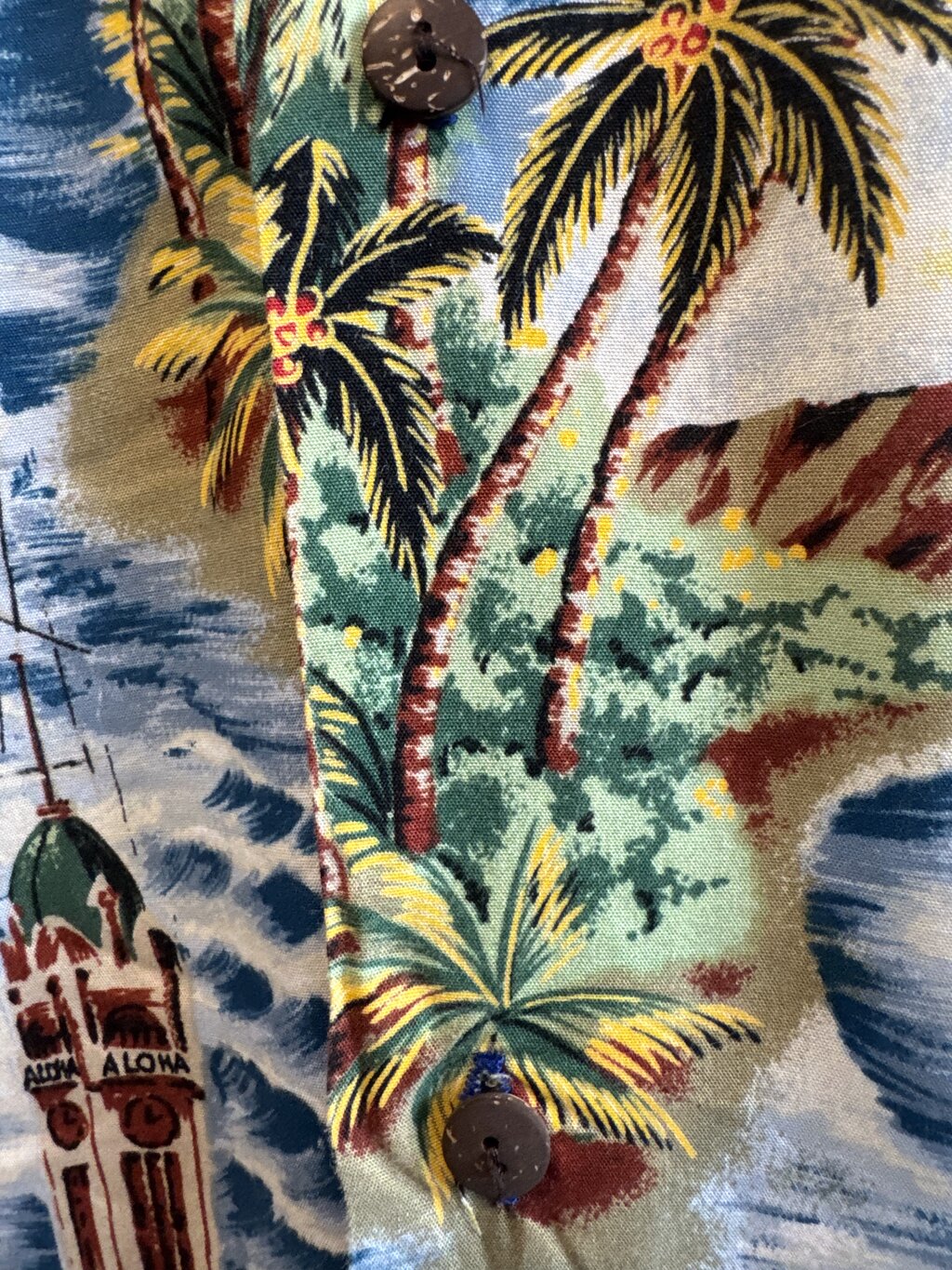 1980s to early 1990s - Vintage Pineapple Juice Hawaiian Shirt – Surf & Aloha Tower Scene (S)
