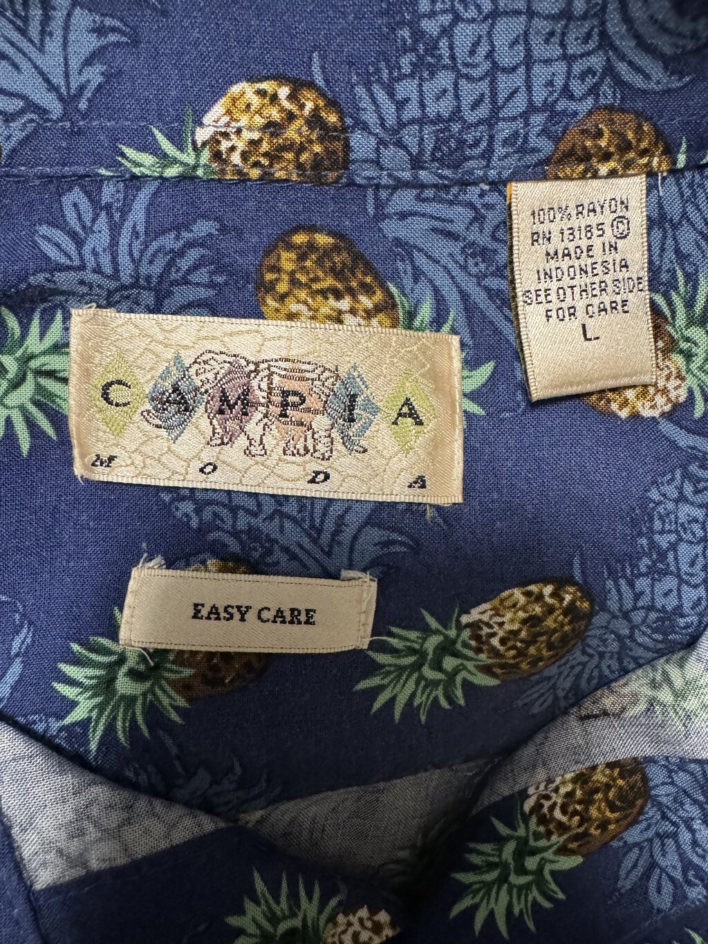 1990s Campia Pineapple Print Shirt – Navy & Gold (L)