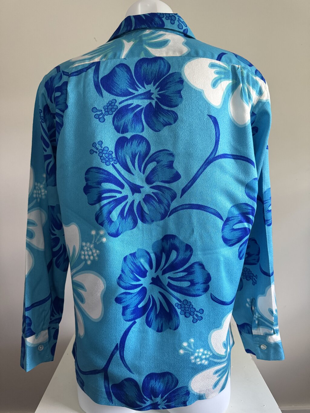 Pomare Honolulu Blue Hibiscus Long Sleeve (c.1960s)