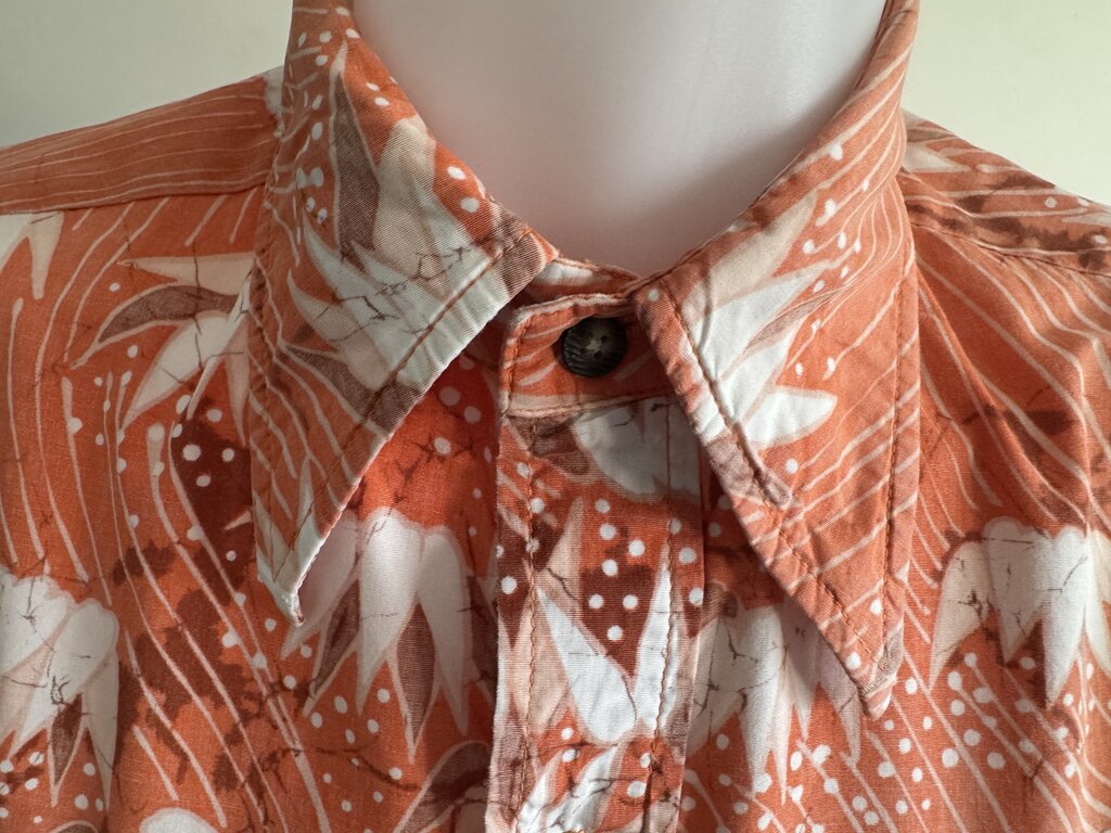 90s Cooke Street Bamboo & Monstera Shirt – Rust Barkcloth with White Island Motif (XL)
