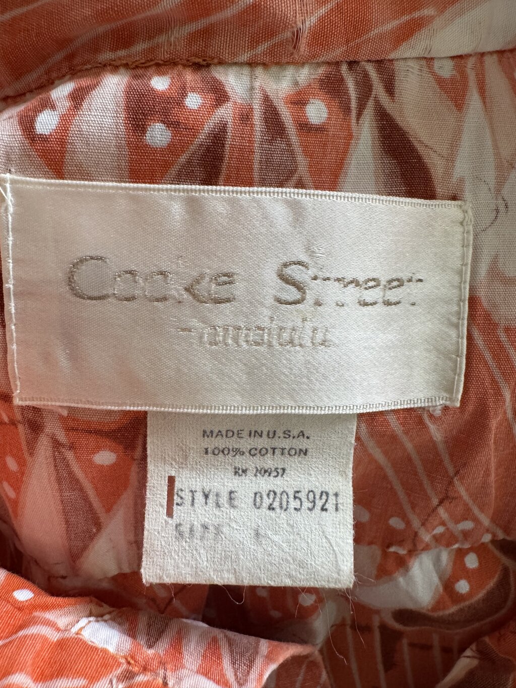 90s Cooke Street Bamboo & Monstera Shirt – Rust Barkcloth with White Island Motif (XL)