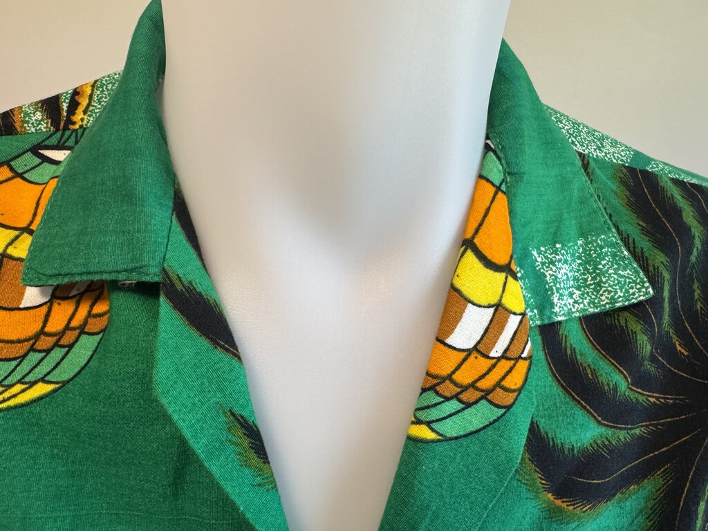 1990s  - Vintage Glarious Cotton Aloha Shirt – Green Lagoon with Sailboats & Hot Air Balloons (XL)