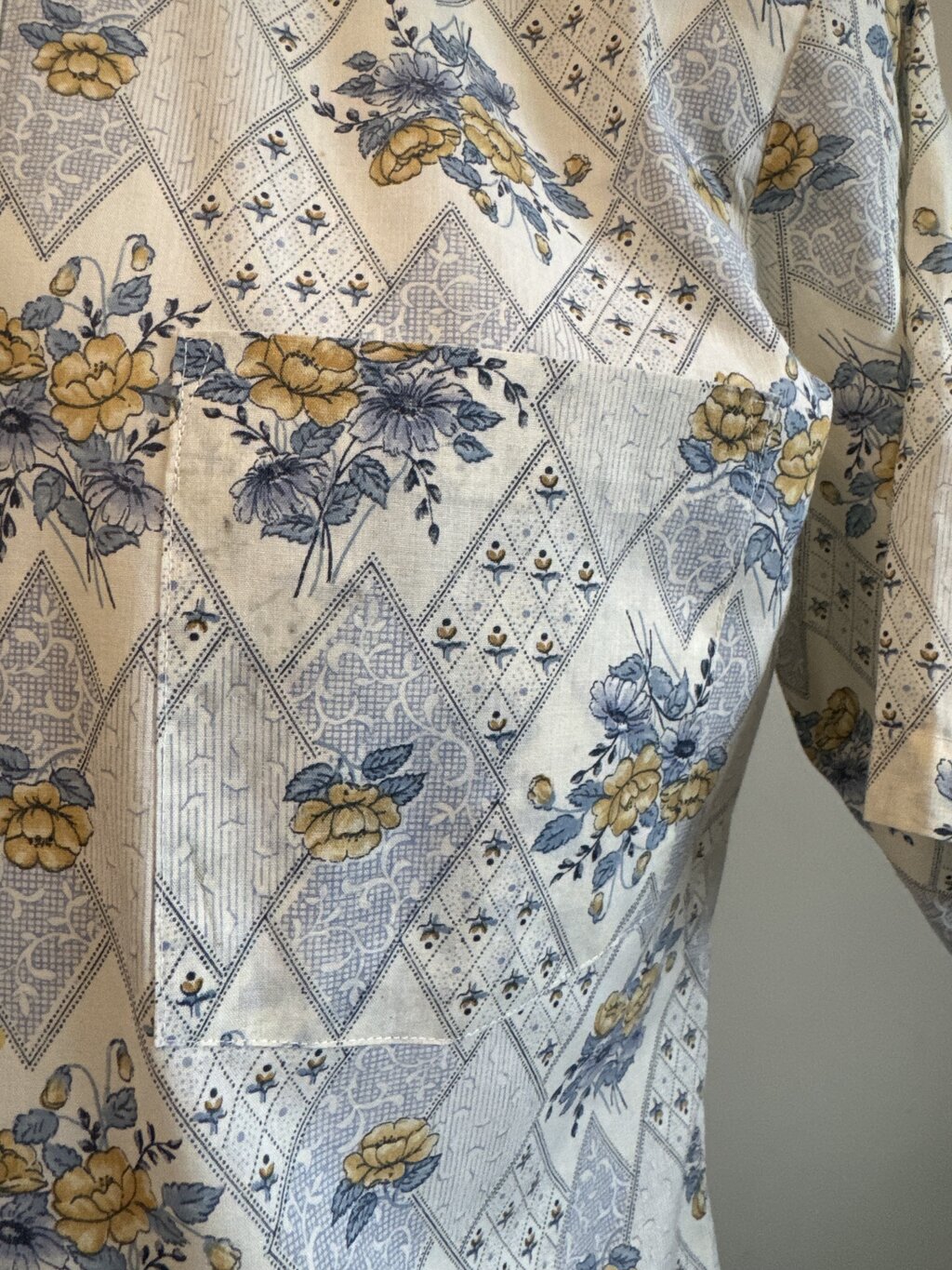 1970s JC Penney Geometric Floral Print Shirt – Soft Cotton, Diamond Medallion Pattern