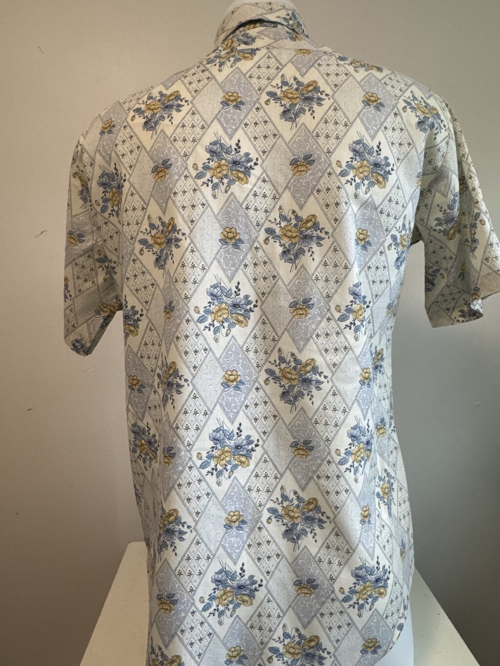 1970s JC Penney Geometric Floral Print Shirt – Soft Cotton, Diamond Medallion Pattern