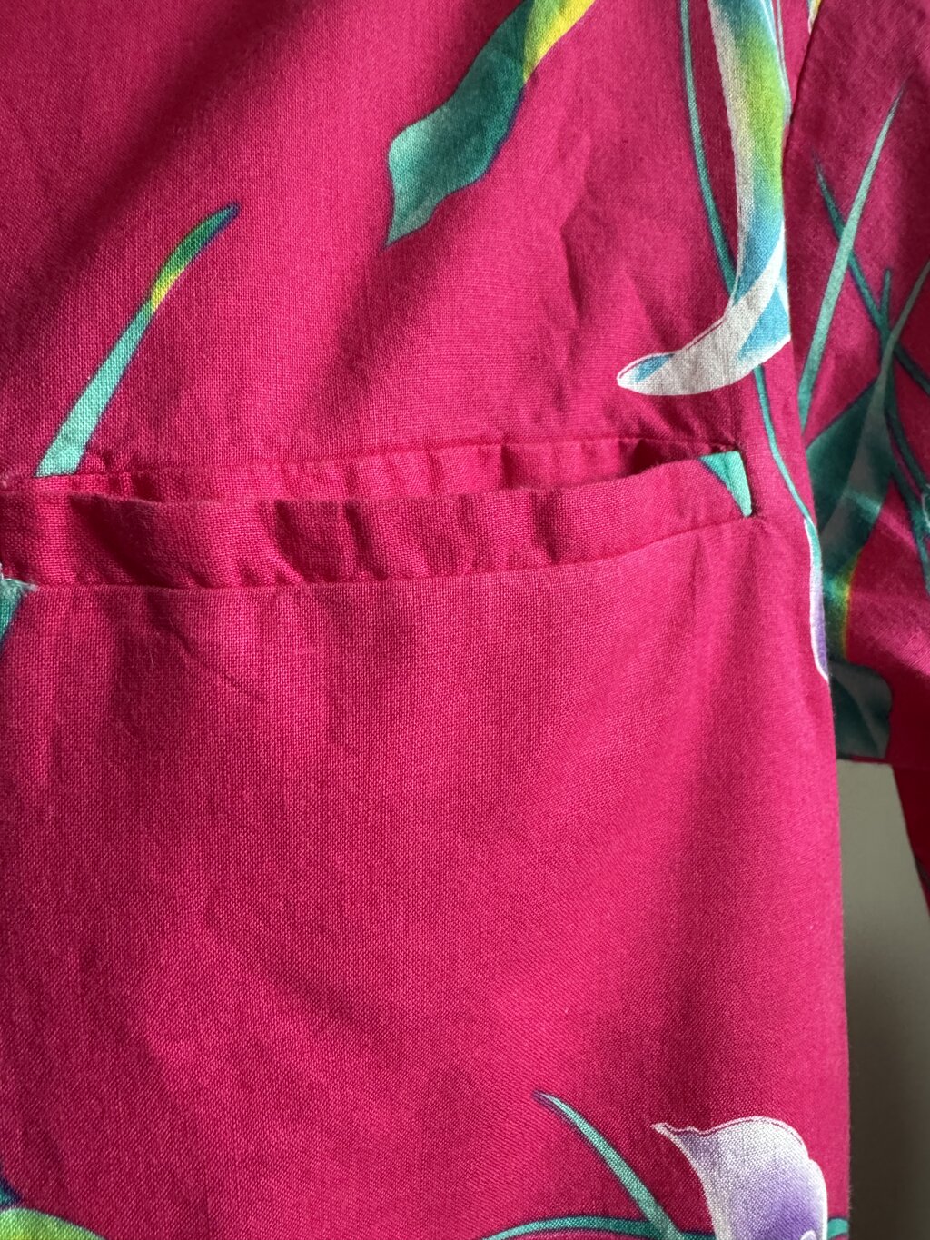 1990s - Electric Magenta Calla Lily Hawaiian Shirt – Hilo Hatties XL