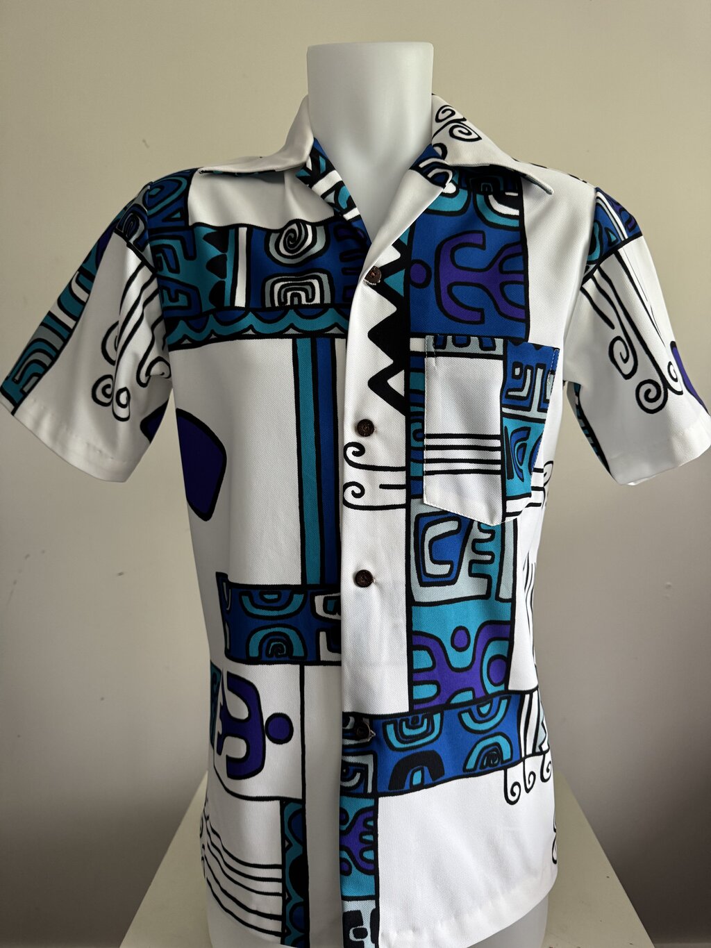 80s Kilauea Abstract Tribal Vintage Hawaiian Shirt – White & Teal Tricot Knit (S)