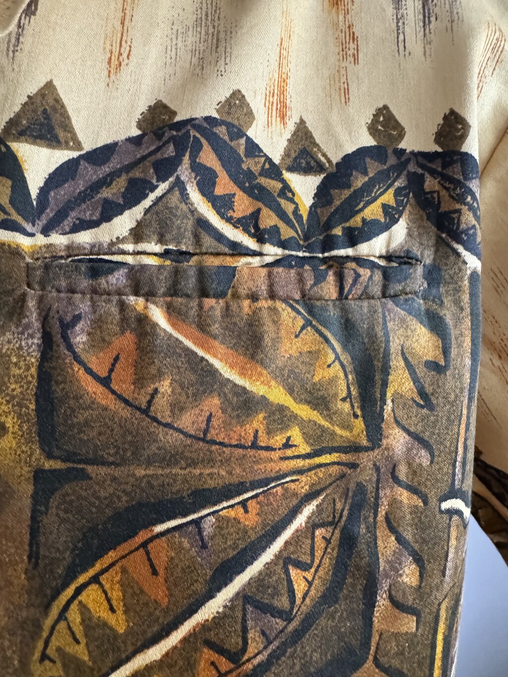 1960s - Reef Barkcloth Tribal Shirt – Hand-Painted Motif, Silky Rayon – Made in Hawaii