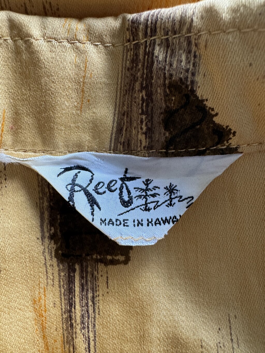 1960s - Reef Barkcloth Tribal Shirt – Hand-Painted Motif, Silky Rayon – Made in Hawaii